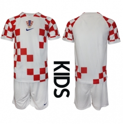 Croatia Home Stadium Replica Jersey Kids World Cup 2022 Short Sleeves (+ pants)